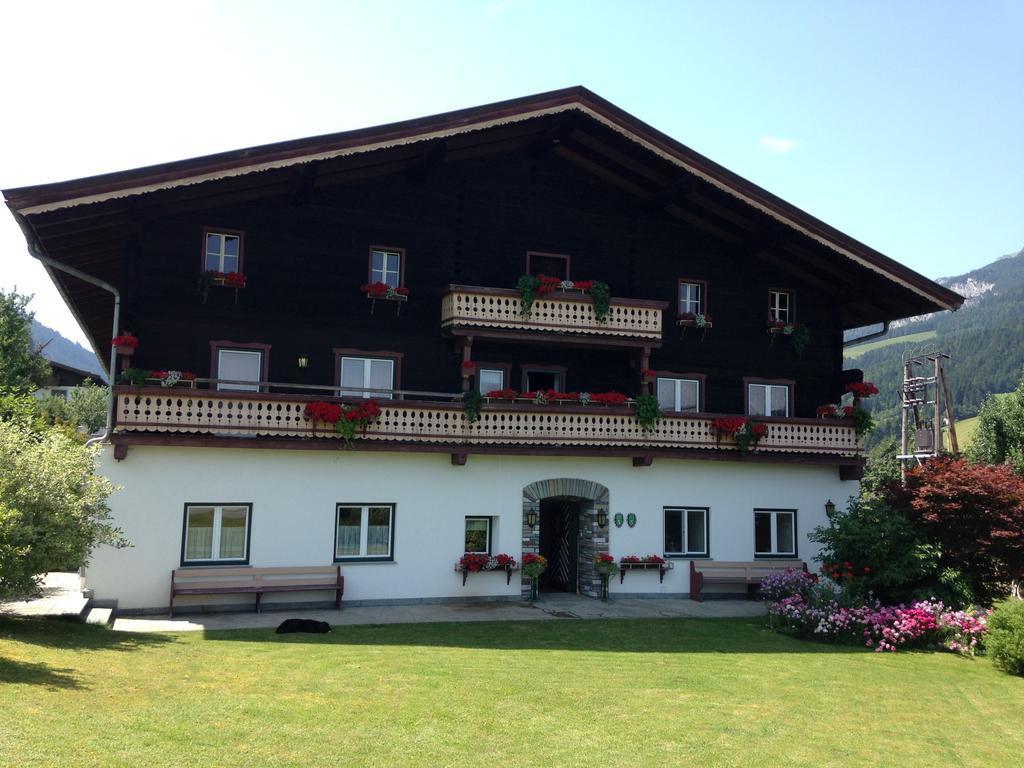 Pfindlhof Bed & Breakfast Леоганг Екстериор снимка