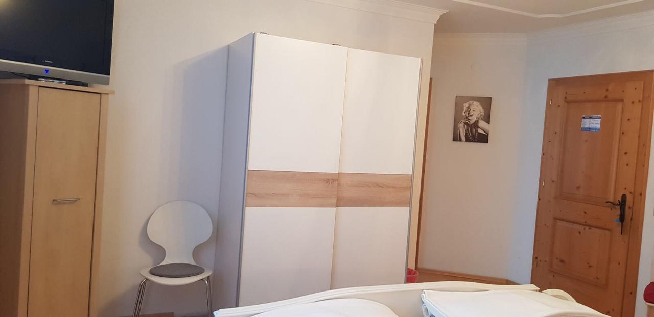 Pfindlhof Bed & Breakfast Леоганг Екстериор снимка